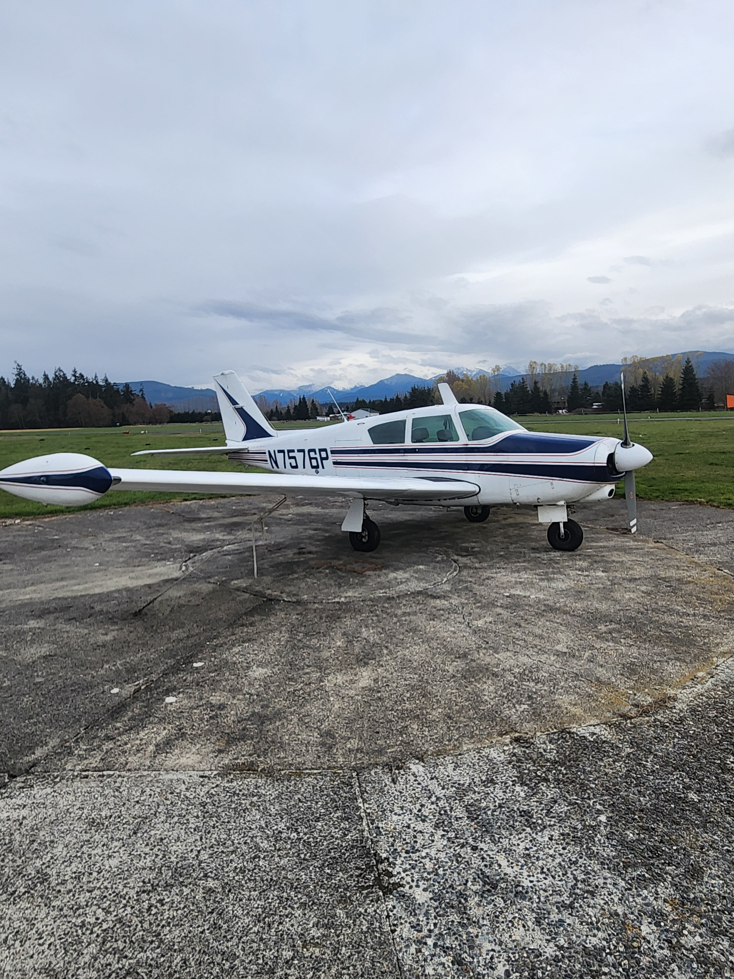 n7576p rt front| Sequim Flight instructor Scott Brooksby